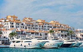 Banus Boutique Muelle Del Ribera